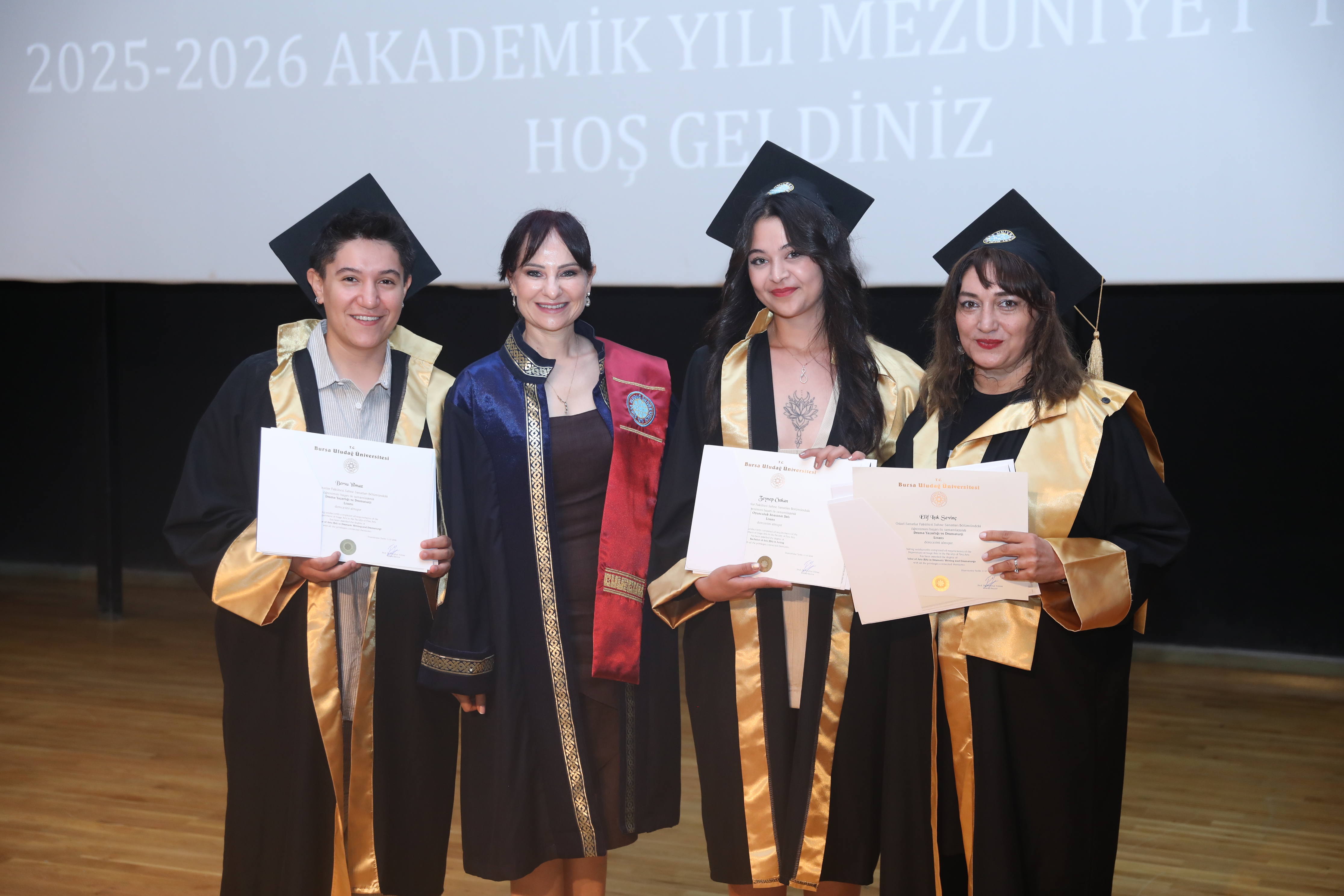 GÜZEL SANATLAR FAKÜLTESİ 2025-2026 AKADEMİK YILI MEZUNİYET TÖRENİ GERÇEKLEŞTİRİLDİ